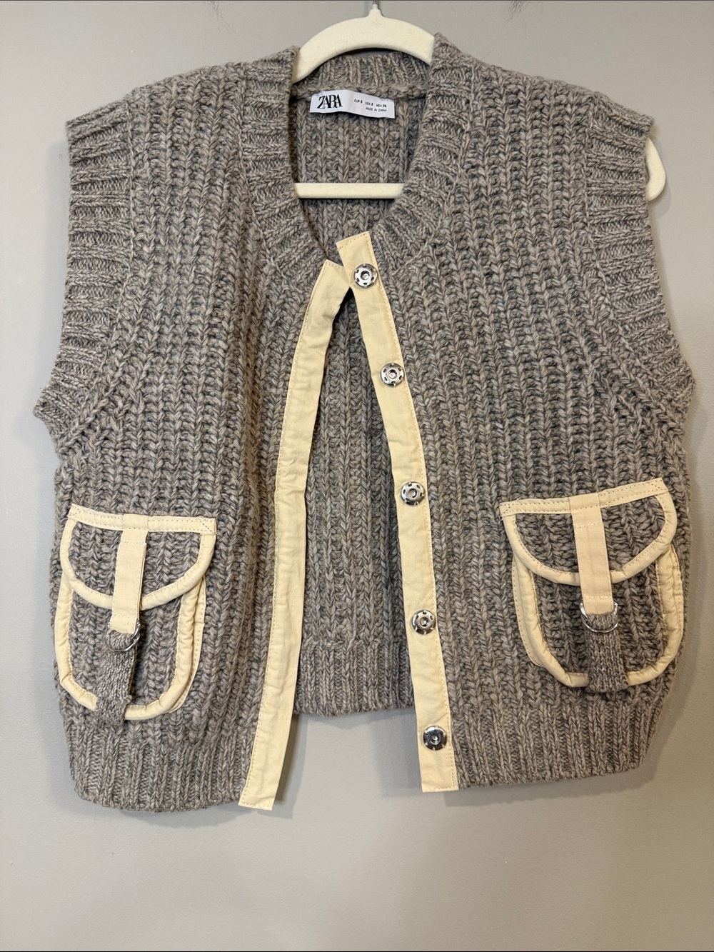 ZARA chunkier knit grey blend vest with fabric trim and pockets - button-up